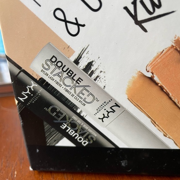 NYX professional make up highlight & Contour kit - Picture 3 of 7